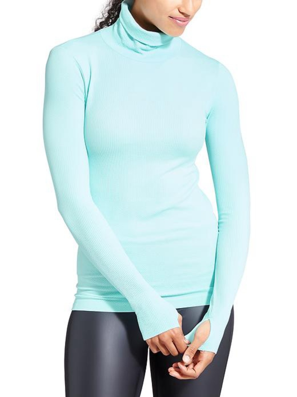 Athleta Flurry Base Layer Turtleneck
Color clear skies Large